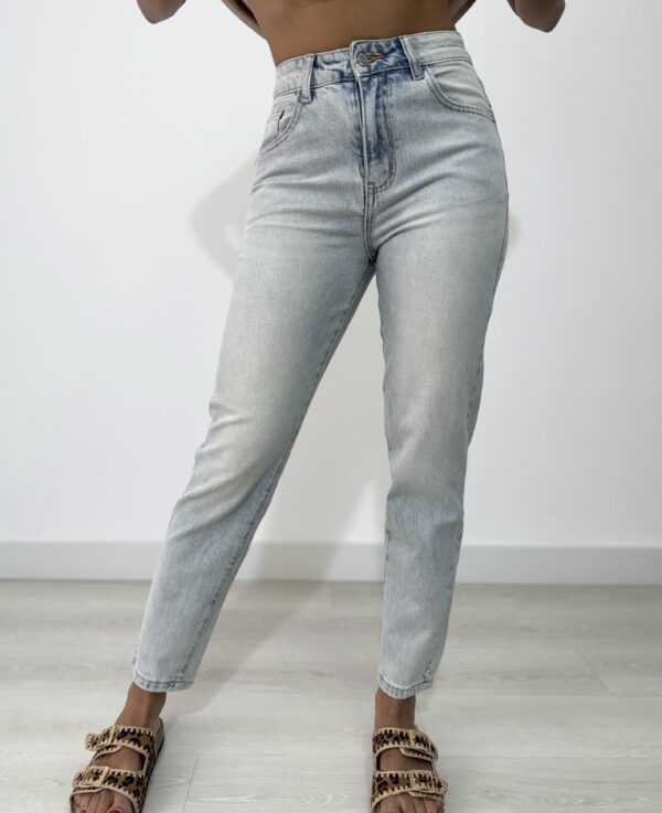 JEANS MOM FIT SABBIATO - immagine 2