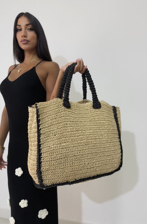 BORSA SAINT. B.
