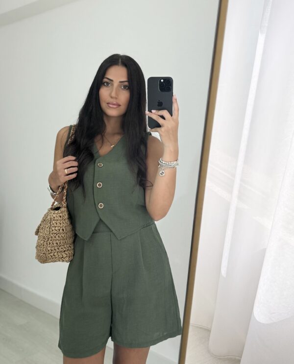 COORDINATO GILET E SHORTS - immagine 8