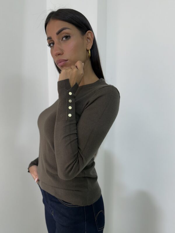 MAGLIA CON BOTTONCINI - immagine 2