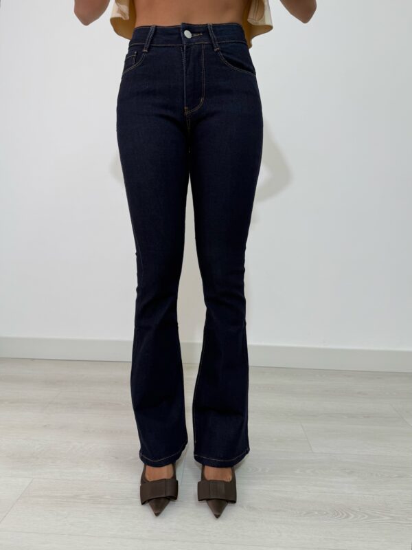 JEANS BLU A ZAMPA - immagine 3