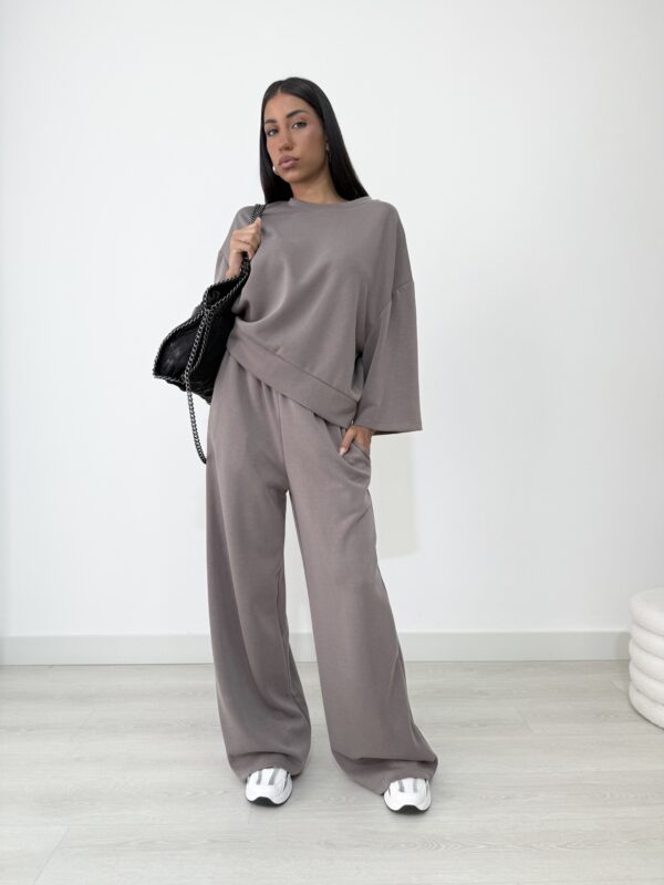 COORDINATO MAGLIA E PANTALONE