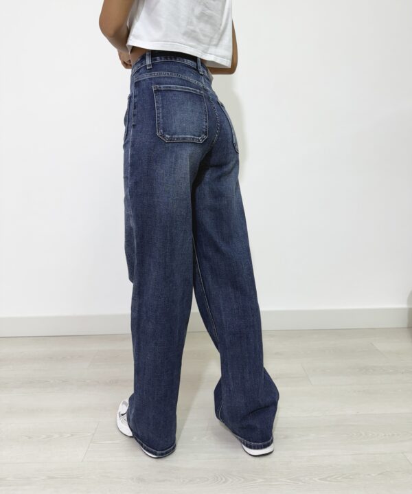 JEANS STRAIGHT LEG CON TASCHE FRONTALI - immagine 6